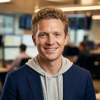 Ryan Brooks的头像，富信翎首席交易分析师